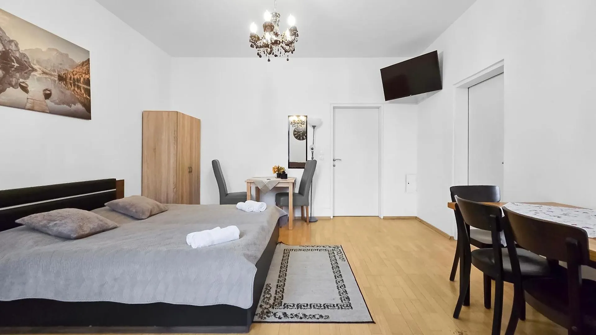 Apartament Three King-Size Beds, Three Bedrooms Wiedeń
